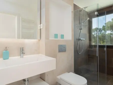 Maison contemporaine 4 chambres, piscine et tennis à Llafranc - Photo 21
