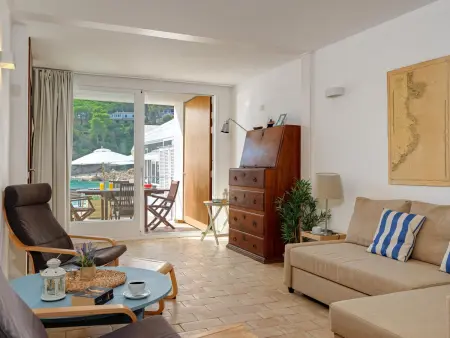 Duplex Filosia 1 en bord de mer à Tamariu : photo 6