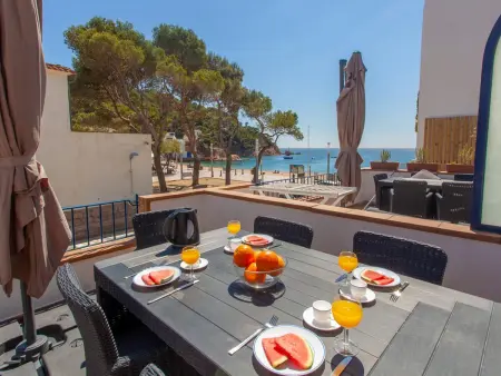 Appartement 30m plage avec terrasse vue mer, Tamariu : photo 2