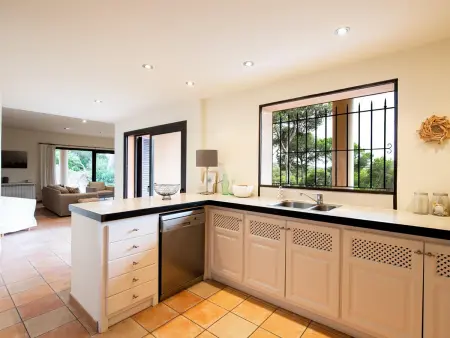 Villa moderne 3 étages avec piscine privée à Tamariu - Photo 6