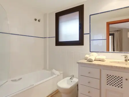 Villa moderne 3 étages avec piscine privée à Tamariu - Photo 25
