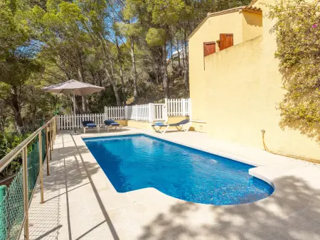 Villa paisible avec piscine privée à Tamariu, proche plage, idéale familles, jardin et garage : photo 2