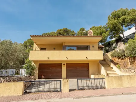 Villa paisible avec piscine privée à Tamariu, proche plage, idéale familles, jardin et garage : photo 4