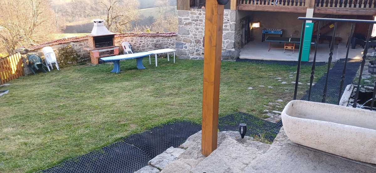 Maison 12 pers. à Bertignat : jardin, billard, sports - Photo 7