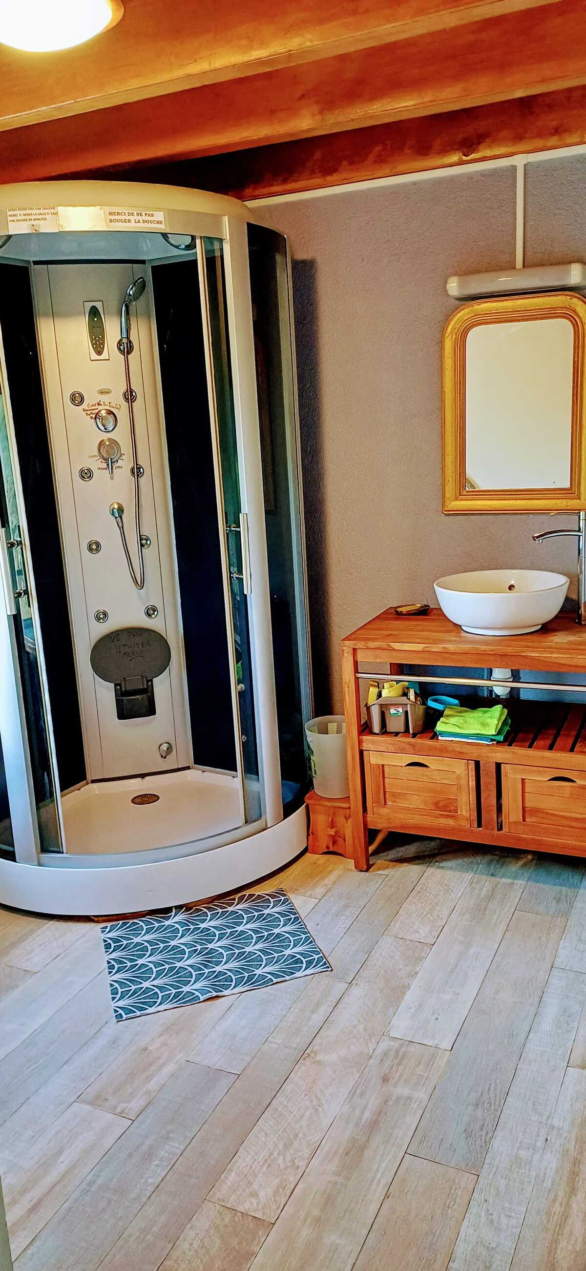 Maison 12 pers. à Bertignat : jardin, billard, sports - Photo 17