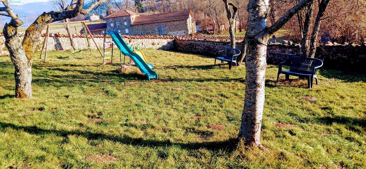 Maison 12 pers. à Bertignat : jardin, billard, sports - Photo 28