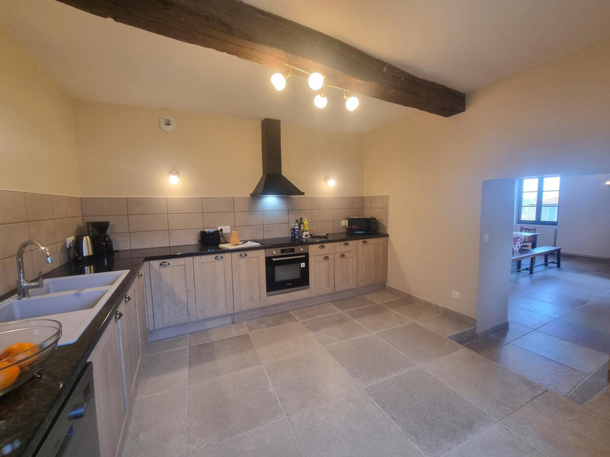 Gîte 250 m² Le Crozet : jacuzzi, 12 pers, animaux - Photo 10