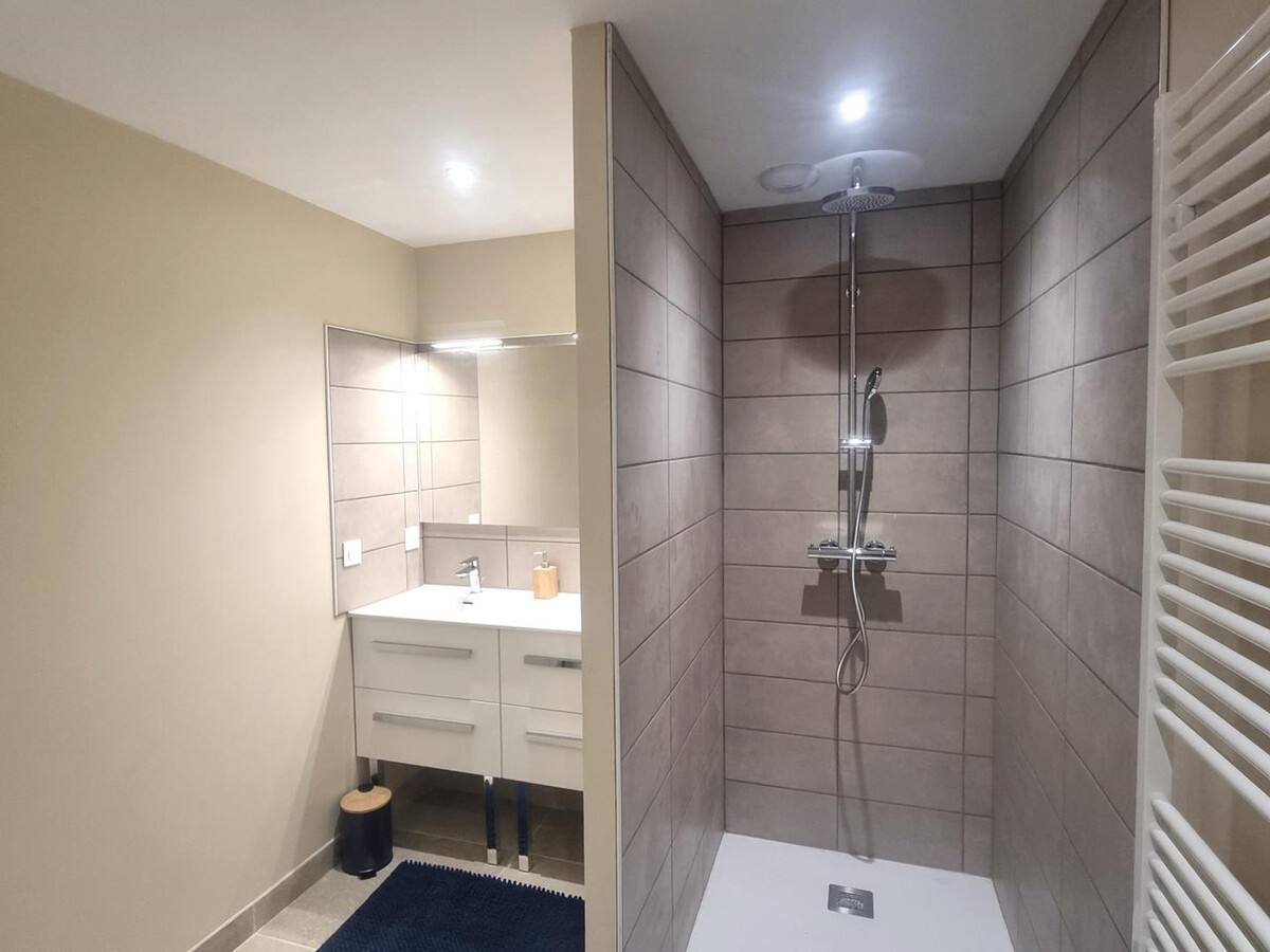 Gîte 250 m² Le Crozet : jacuzzi, 12 pers, animaux - Photo 12