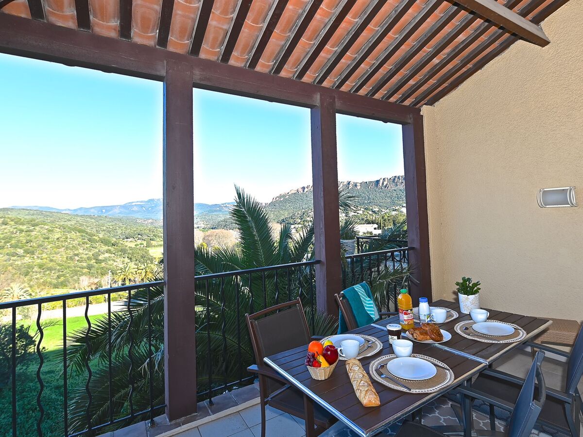 Studio rénové au Cap Estérel, terrasse vue golf et montagnes - Photo 15