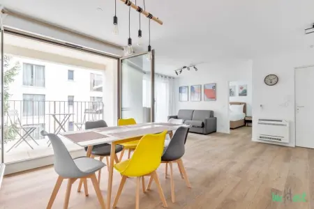 Location appartement à Champigny sur Marne, Appt Moderne avec Balcon -6P-Proche Disney/Paris