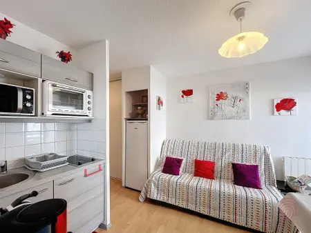 F2 34 m² avec balcon à Lamalou-les-Bains, animaux OK : photo 2