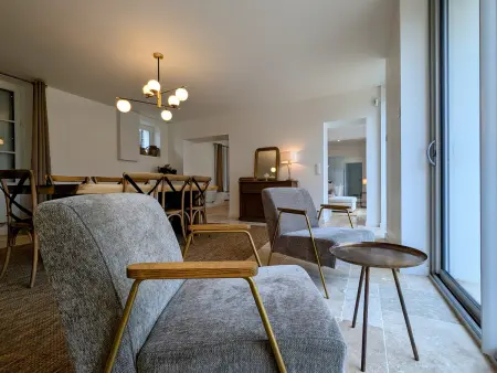 Maison moderne avec piscine sécurisée à La Vernelle - Photo 3