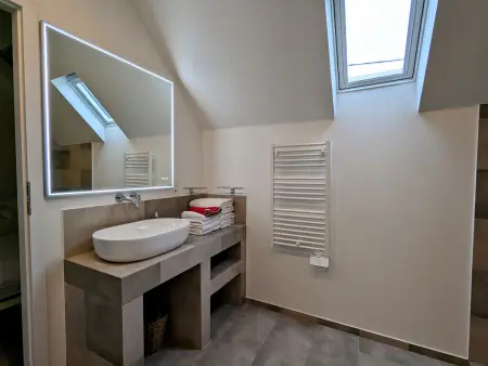 Maison moderne avec piscine sécurisée à La Vernelle - Photo 25