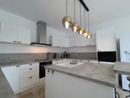 Maison moderne avec piscine sécurisée à La Vernelle - Photo 31