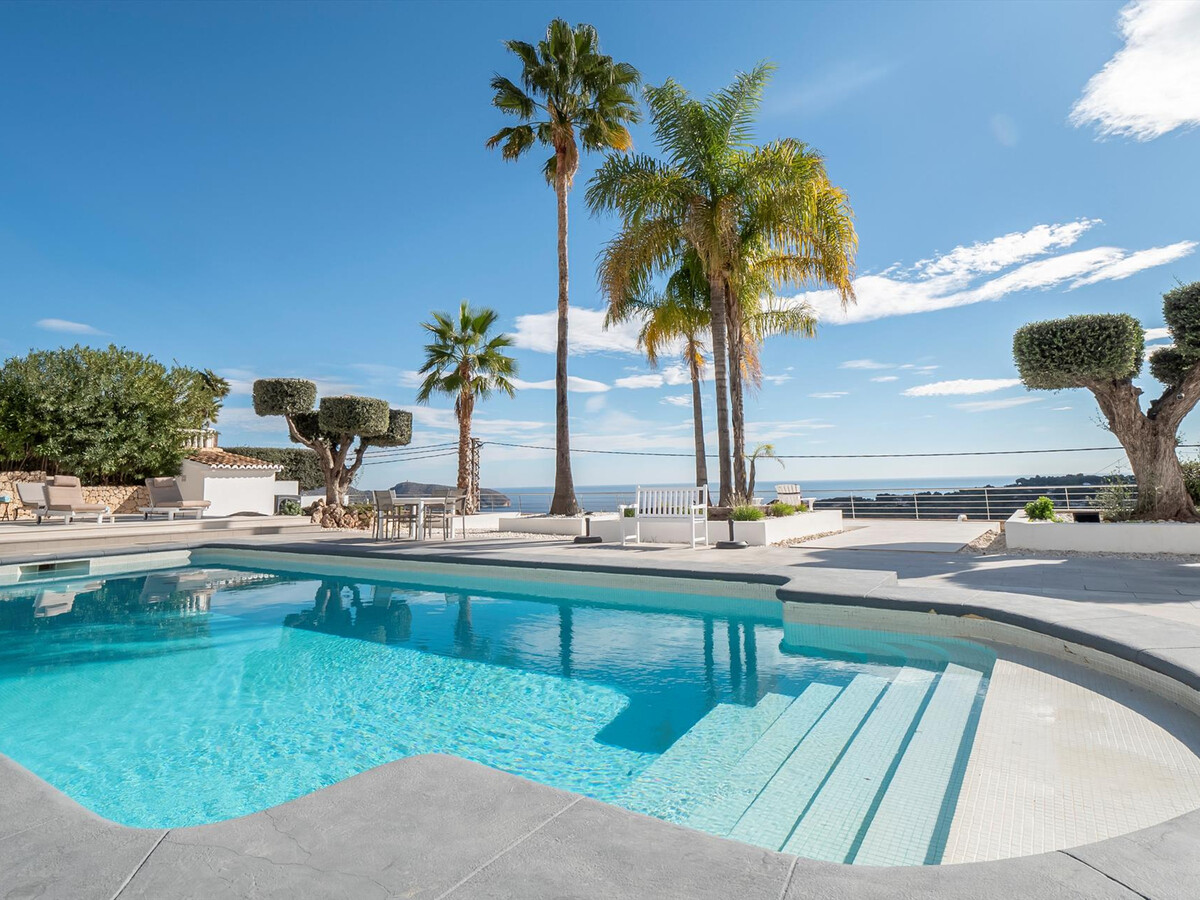 Villa luxe 4 chambres, piscine chauffée 12x5m à Moraira - Photo 4