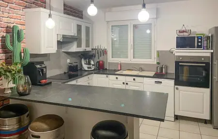 Maison avec piscine débordement à Vinezac : photo 4