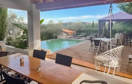 Maison avec piscine débordement à Vinezac : photo 7