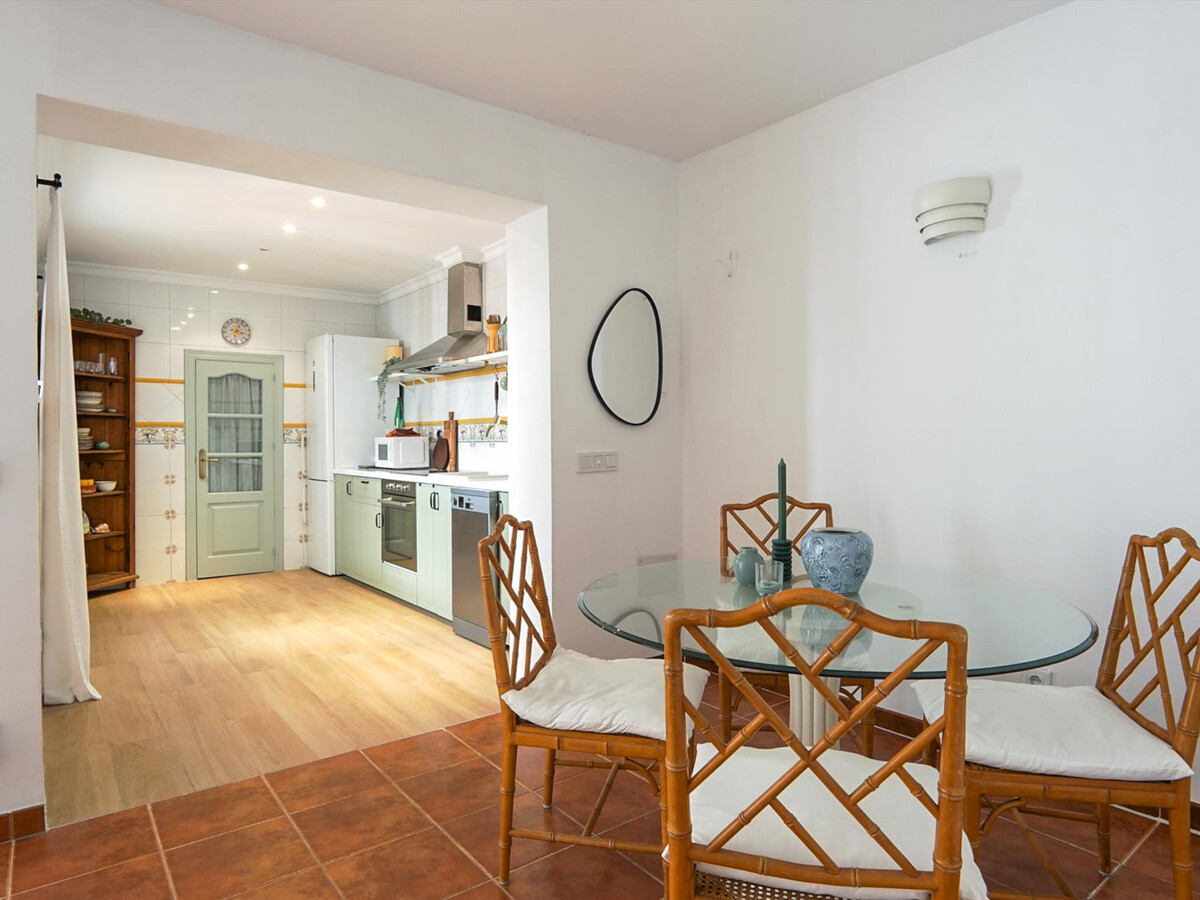 Maison de plage avec terrasse toit à Estepona - Photo 3