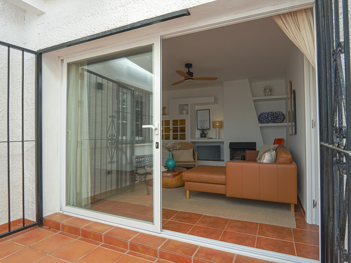 Maison de plage avec terrasse toit à Estepona - Photo 4