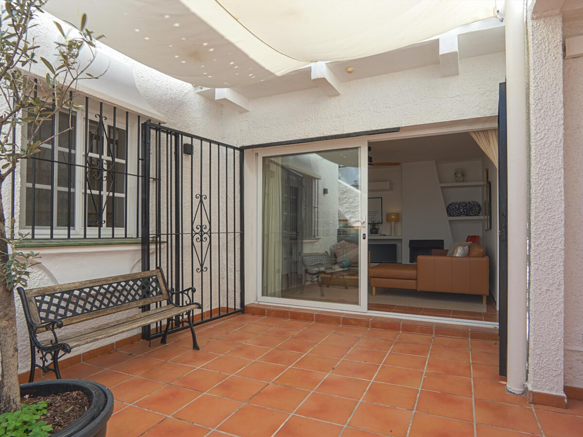 Maison de plage avec terrasse toit à Estepona - Photo 7