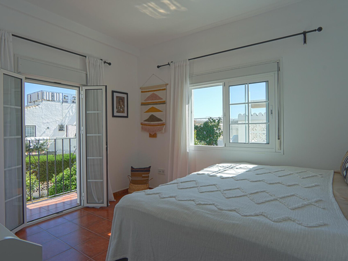 Maison de plage avec terrasse toit à Estepona - Photo 14