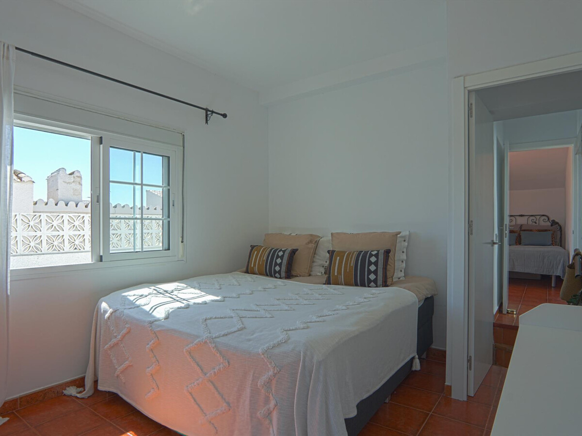 Maison de plage avec terrasse toit à Estepona - Photo 15