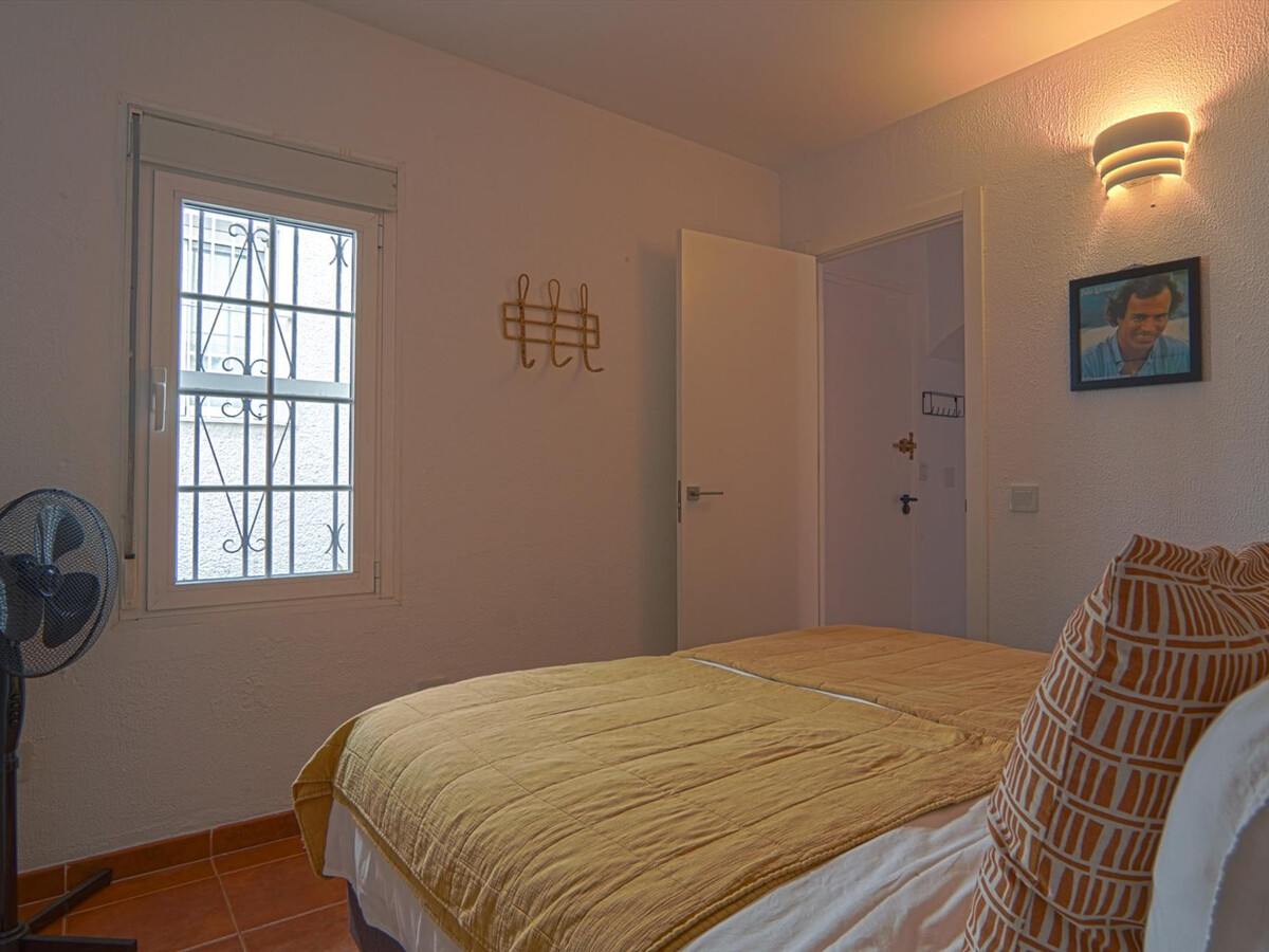 Maison de plage avec terrasse toit à Estepona - Photo 18