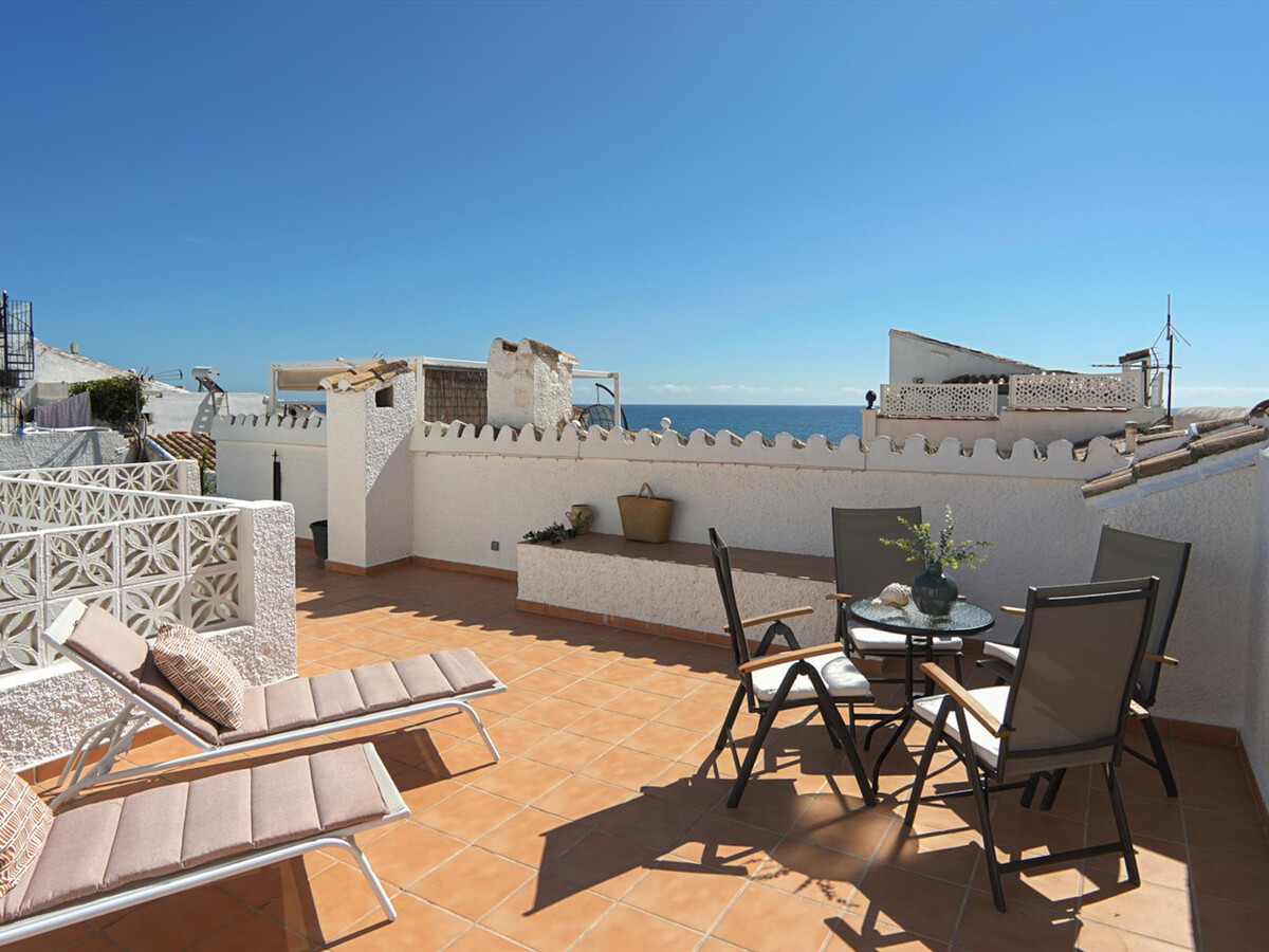 Maison de plage avec terrasse toit à Estepona - Photo 23