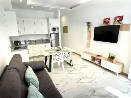 Location appartement à Playa de las Américas, Appartement moderne avec Wi-Fi et piscine proche des plages