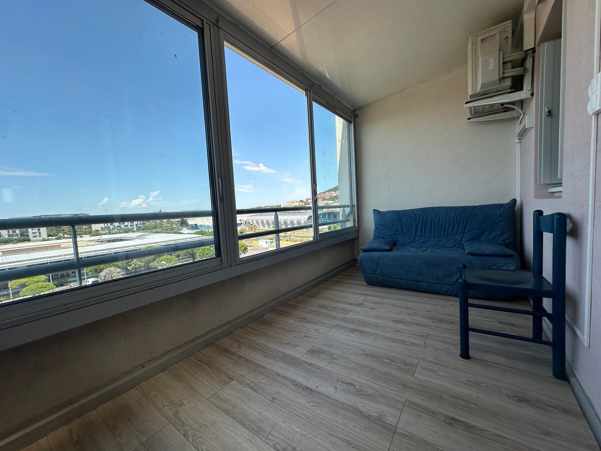 T2 climatisé avec loggia vue étang à Sète, parking - Photo 4