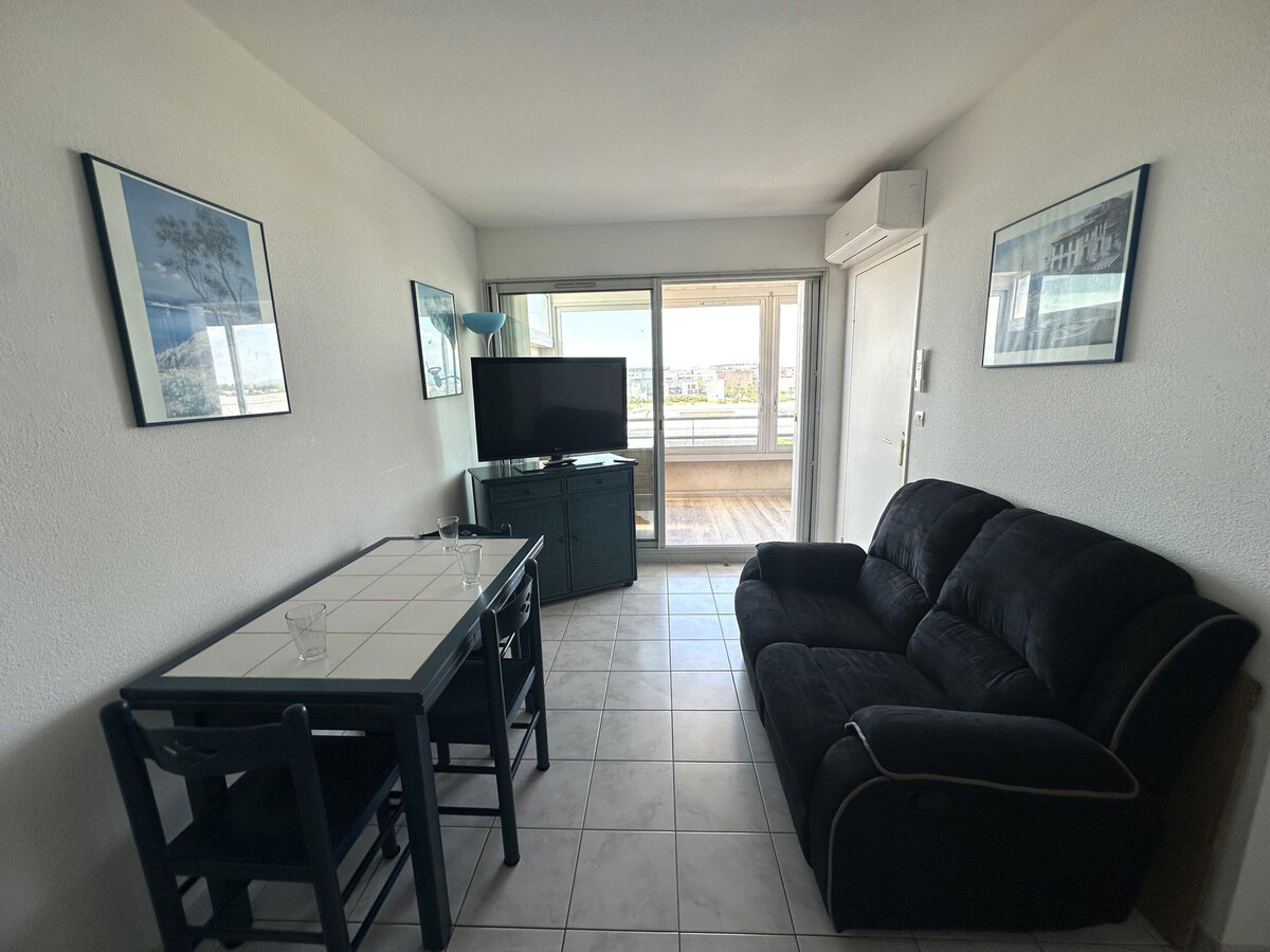 T2 climatisé avec loggia vue étang à Sète, parking - Photo 5