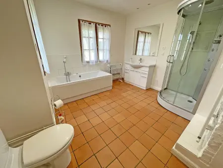 Maison avec piscine privée et vignes, Gageac-et-Rouillac : photo 18