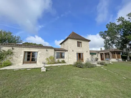 Maison avec piscine privée et vignes, Gageac-et-Rouillac : photo 26