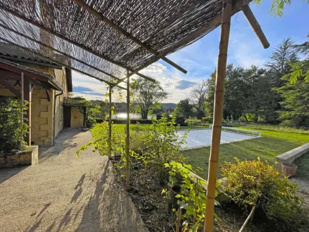 Maison en pierres avec piscine et accès direct à la Dordogne : photo 5