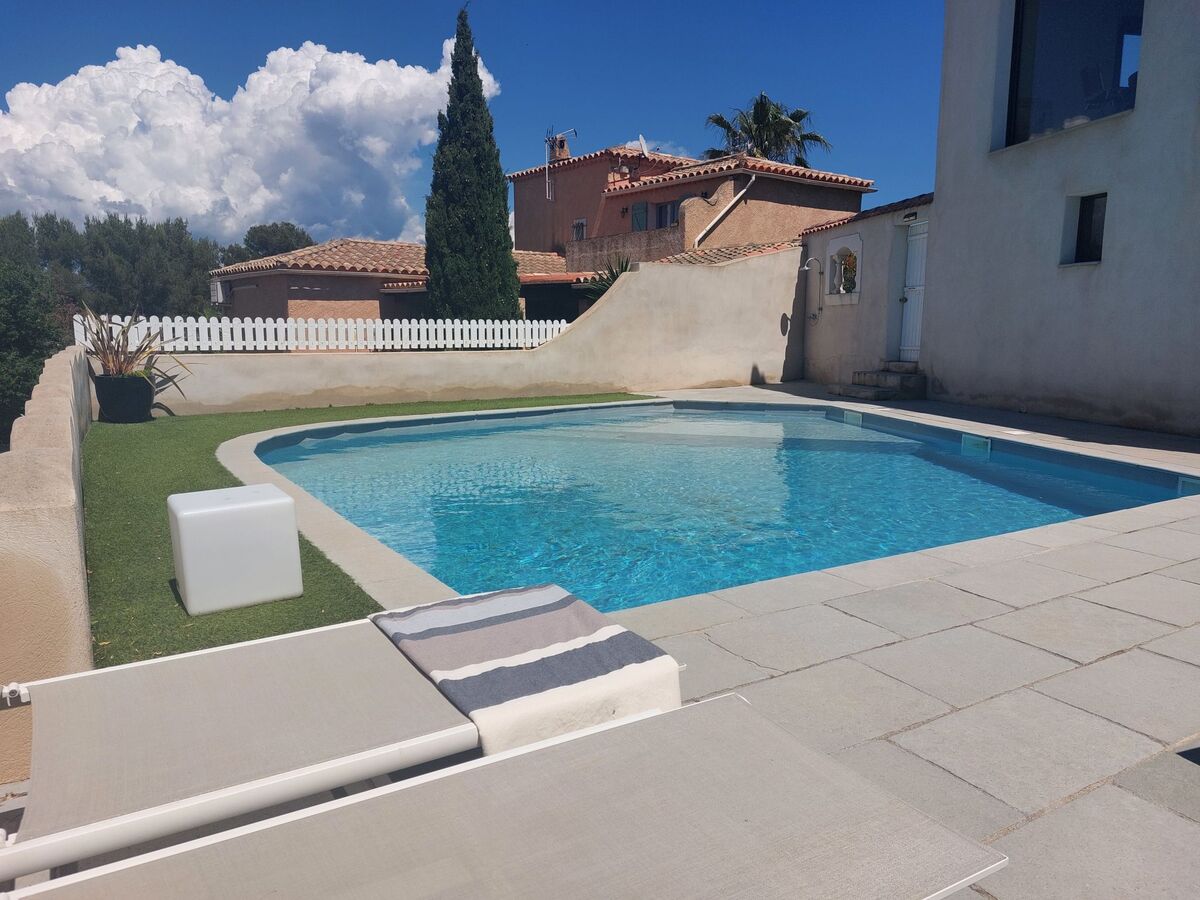 Bleu Azur - Appartement 3 pièces avec piscine à Six Fours - Photo 7