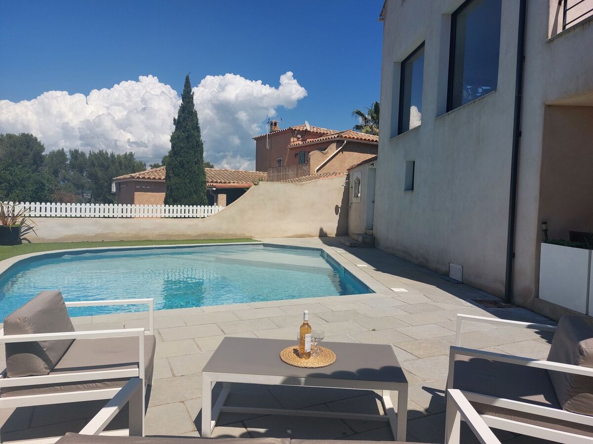 Bleu Azur - Appartement 3 pièces avec piscine à Six Fours - Photo 25