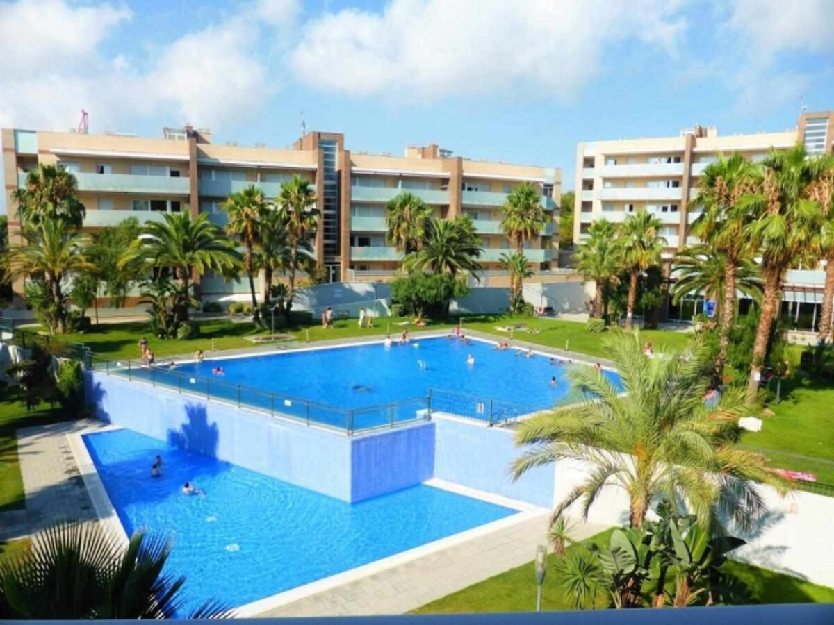 Appartement 3 chambres piscine intérieure à Salou - Photo 1