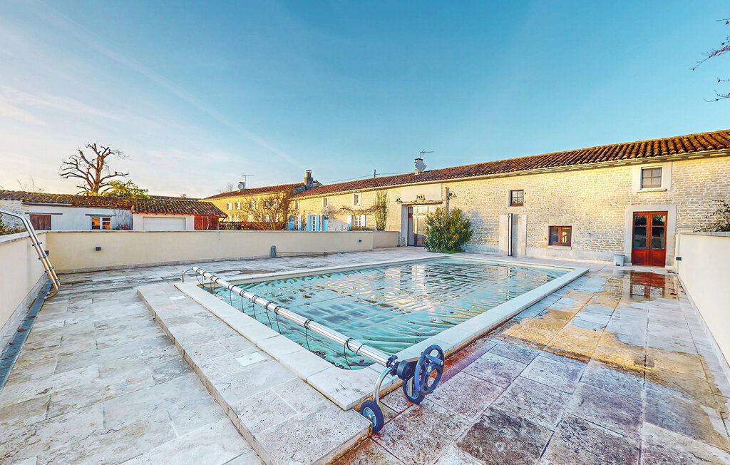 Maison 10 personnes avec piscine chauffée à Néré - Photo 1