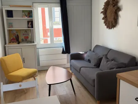 Triplex au cœur du Palais, 1 km de la plage - Photo 1