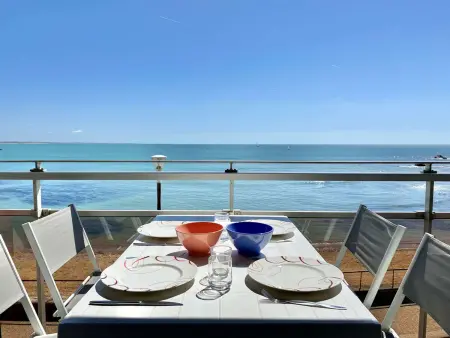 Location appartement à Saint Gilles Croix de Vie, Appartement vue océan avec balcon, wifi et garage