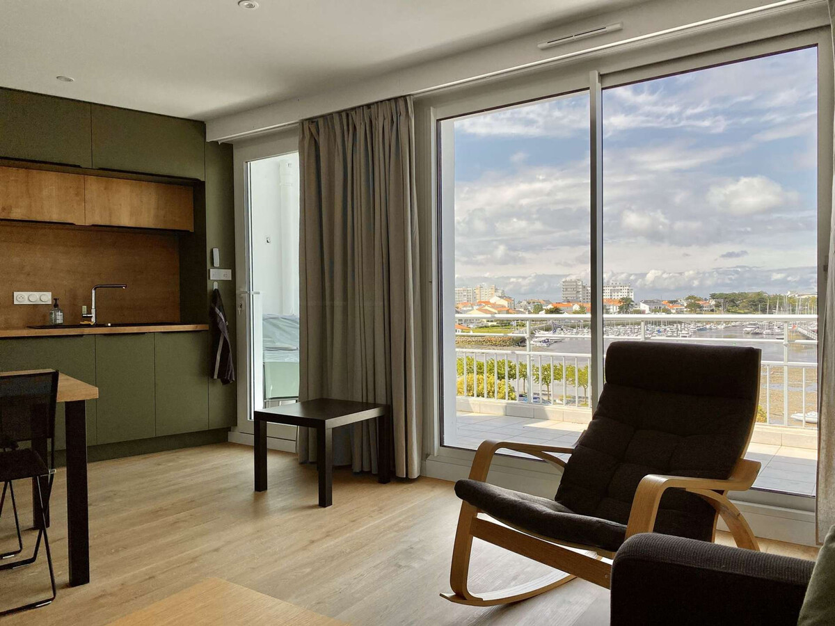 Appartement rénové 4e étage, vue port à Saint-Gilles-Croix-de-Vie - Photo 3