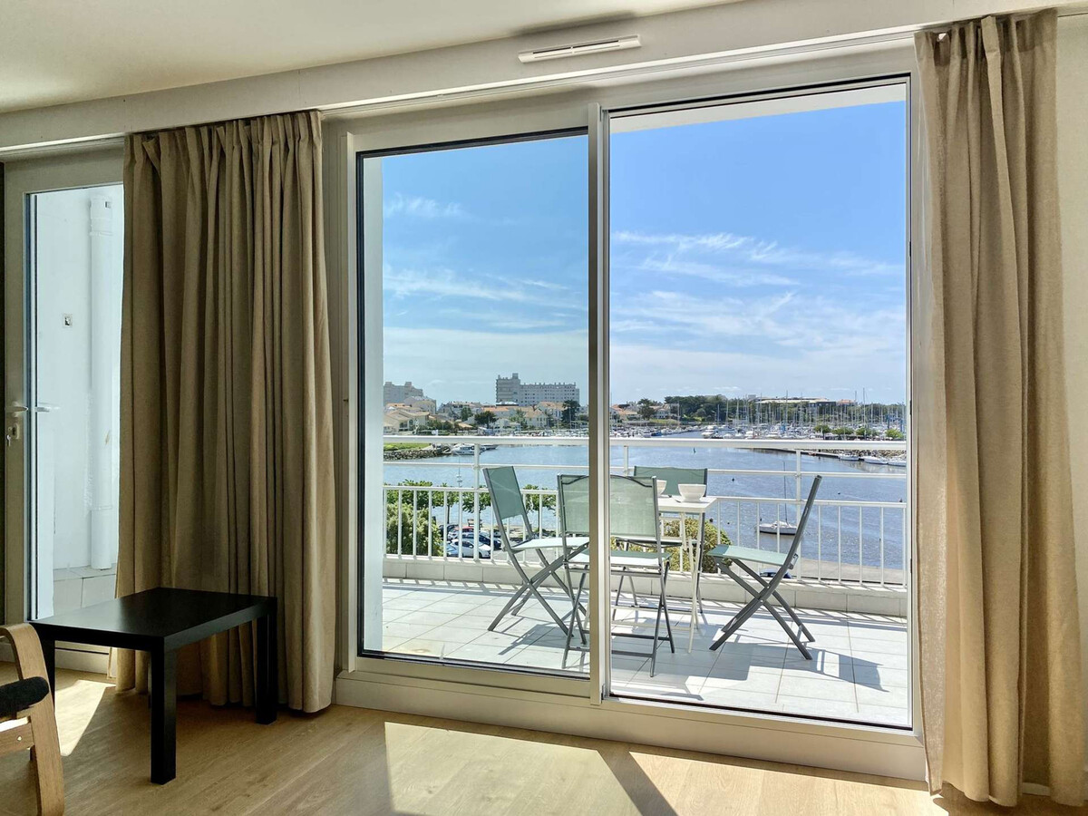 Appartement rénové 4e étage, vue port à Saint-Gilles-Croix-de-Vie - Photo 6