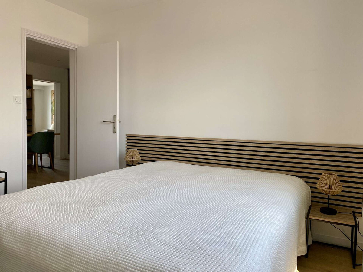 Appartement rénové 4e étage, vue port à Saint-Gilles-Croix-de-Vie - Photo 9