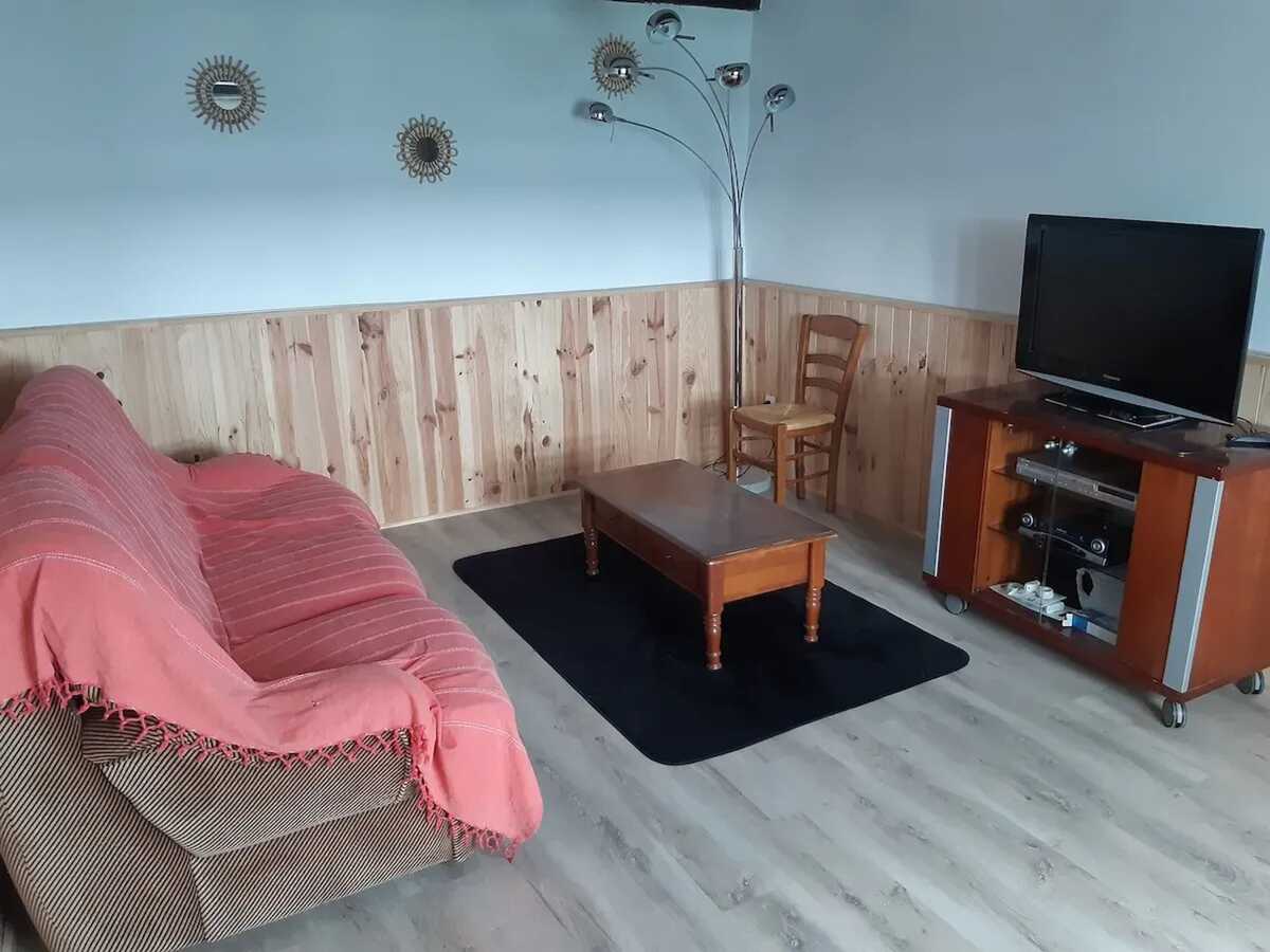 Maison 100 m² avec jardin et barbecue à Charron - Photo 3