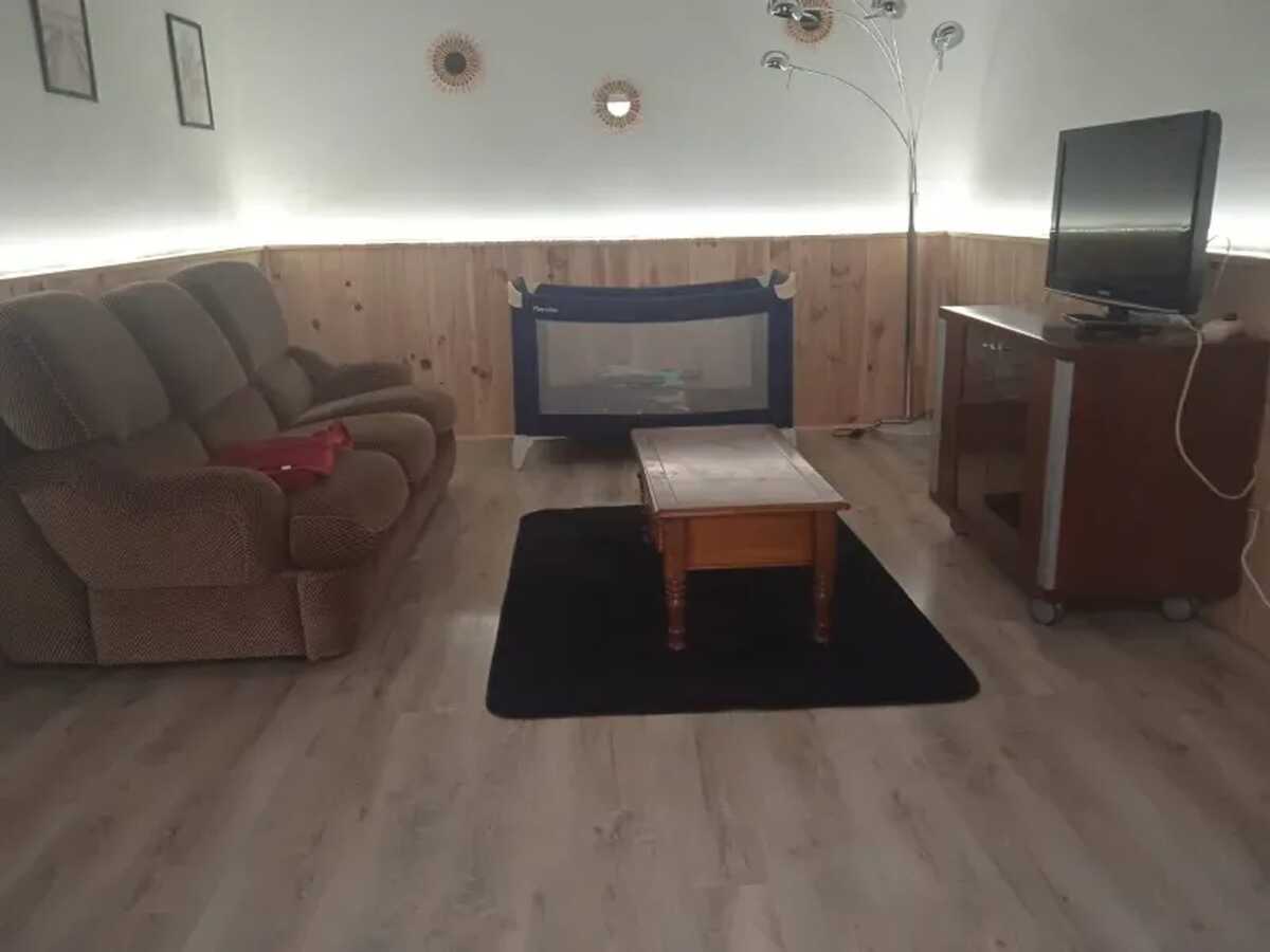 Maison 100 m² avec jardin et barbecue à Charron - Photo 7