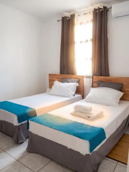 Appartement familial avec jardin clos et vue mer au Robert : photo 10