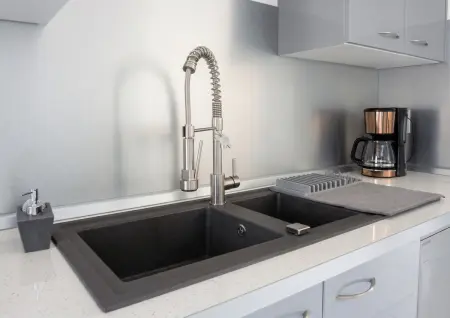 Appartement familial avec jardin clos et vue mer au Robert : photo 11