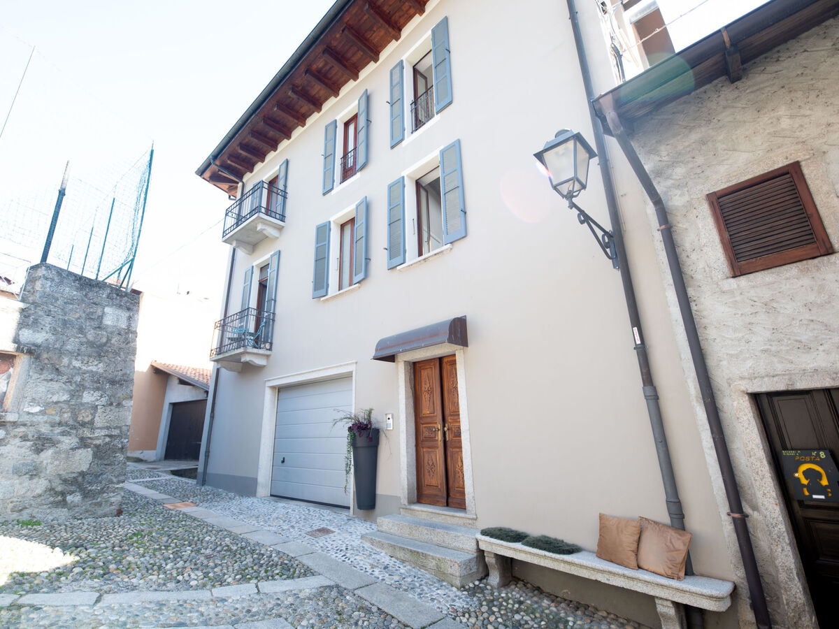 Appartement Bac 1 à Mergozzo, terrasse 30 m² à 100 m du lac - Photo 1