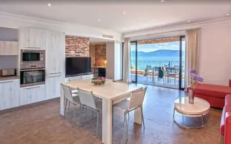 Appartement vue mer avec piscine partagée à Olmeto : photo 16
