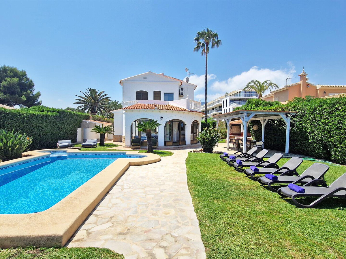 Villa Charlie front de mer à Dénia, 12 pers, accès plage privé - Photo 1